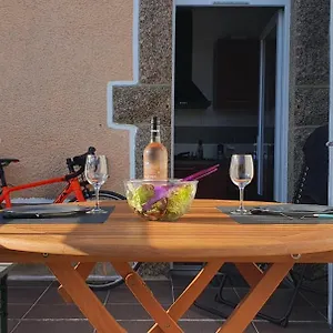 Avec Terrasse Proche Plages Et Sentiers De Randonnée Appartement Perros-Guirec