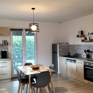 De Jardin Le Cabanon Avec Chalet Issendolus